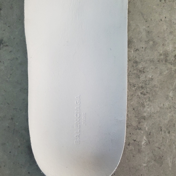 *SOLD* Balenciaga Arena Low in White Crinkle Leather Sz 44. - Picture 6 of 9